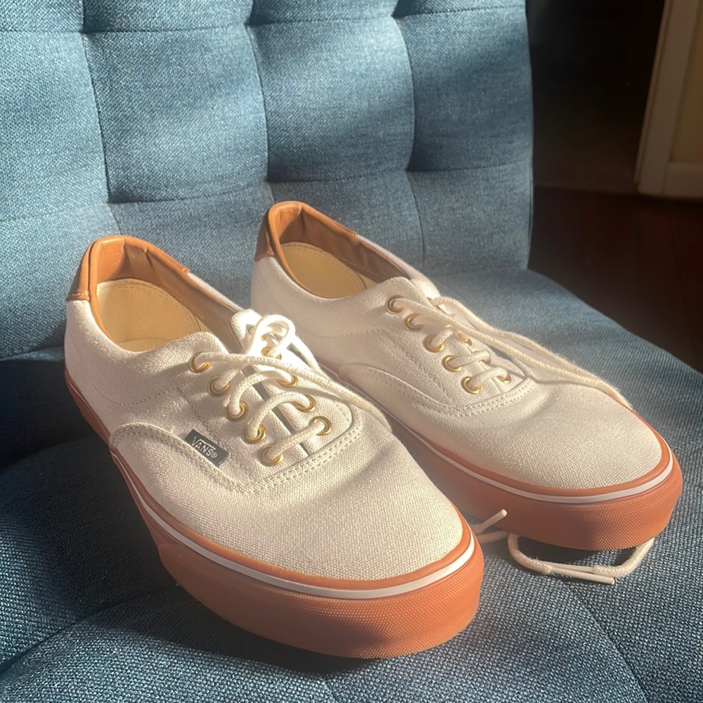 Vans Unisex Canvas Shoe